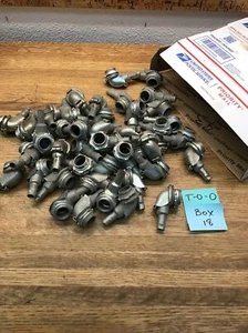 LOT OF 43 NEW ~ 3/8" 90° ANGLE CONNECTOR FLEX CONDUIT - Picture 1 of 4