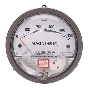 Dwyer 2000-500PA Magnehelic Differential Pressure Gauge, 0-500Pa, 1/8in NPT - Picture 1 of 7