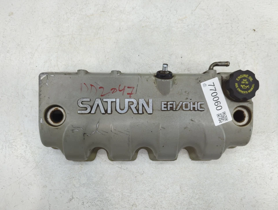 1998 年土星 Sw1 乘客右气缸盖阀盖 BYIBI — 第 1/4 张图片