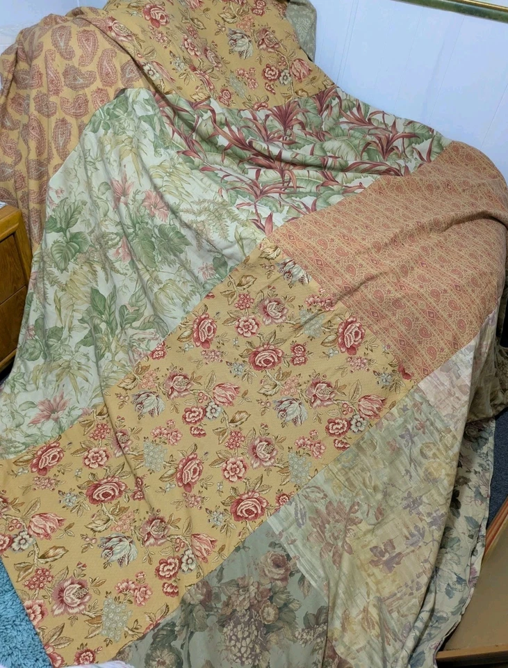 Funda nórdica tamaño king pesada de alta gama personalizada con retazos florales de sarga gruesa Foto 1 de 4