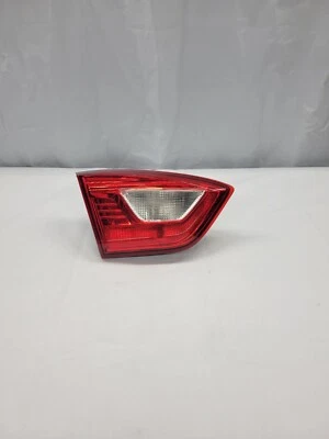 #2353 .  Luz trasera interior trasera del lado del conductor 16-18 OEM Chevrolet Cruze GM 84226226 Foto 1 de 4