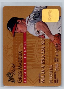 1995 Studio #6 Greg Maddux Gold Excellent