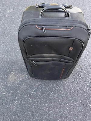 Maleta de mano Tumi T-Tech Move 5622D bolsa de armadura 22" negra y naranja Foto 1 de 4