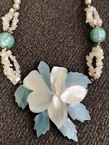 Lee Sands Mother of Pearl Inlay Large Flower&Faux Pearls Statement Necklace 24" 
