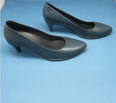 Ecco Shape 45 Puntiagudo Elegante Tacón Pavimento Cuero Azul Mujer US 6 Eur 37 Foto 1 de 4