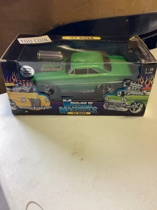 Macchine muscolari 1/18 verde 67 Nova California troppo cool pressofuso nuovo piccolo difetto - Foto 1 di 8