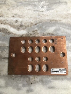 Ground Bar Distribution Wireless Solution HLGB-046-NH Copper 1/4” x 4” x 6” - Image 1 of 4