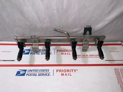 Fiat 500X 2016-2018 2,4 L motor inyector de riel de combustible con inyectores OEM Foto 1 de 4