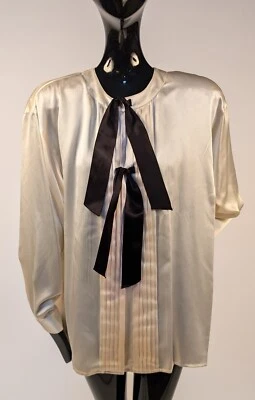 BLUSA SATINADA SEDA BLANCA VINTAGE AÑOS 80 CON PLIEGUE + CORBATA FRONTAL Foto 1 de 4