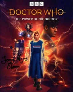 Doctor Who Autograph: JAMIE MAGNUS STONE (The Power of the Doctor) Signed Photo - Imagen 1 de 1