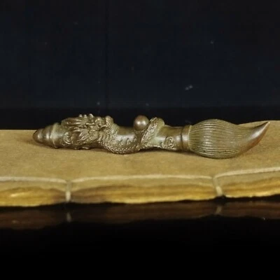 Antigua estatua china de bronce con ornamento de pluma de dragón Foto 1 de 4