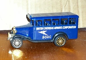 Corgi British Overseas Airways Corporation Bedford Bus - Picture 1 of 6