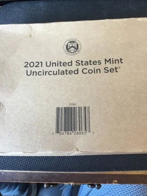2021 uncirculated coin set in unopened box - Image 1 of 2