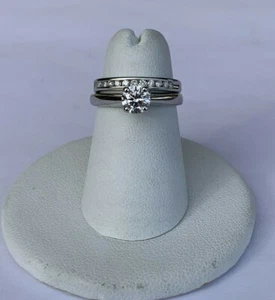 Helzberg Masterpiece 18K White Gold Round Diamond AGS Ring Ideal VS2 I (0.50 CT) - Picture 1 of 11