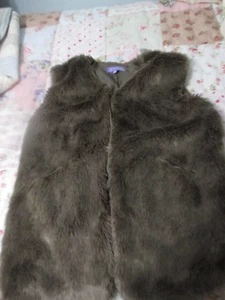 Girls LUELLA COUTURE Paris size 16 Brown Soft Faux Fur Vest - Picture 1 of 7