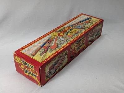 HO scale Walthers GREAT CIRCUS TRAIN  pair of FLAT cars: W.L.Main  &  Ringling - Image 1 of 4
