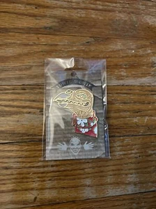 Bray Wyatt The Fiend Yowie Wowie Ramblin' Rabbit Pin WWE SELTEN Firefly Funhouse - Bild 1 von 2