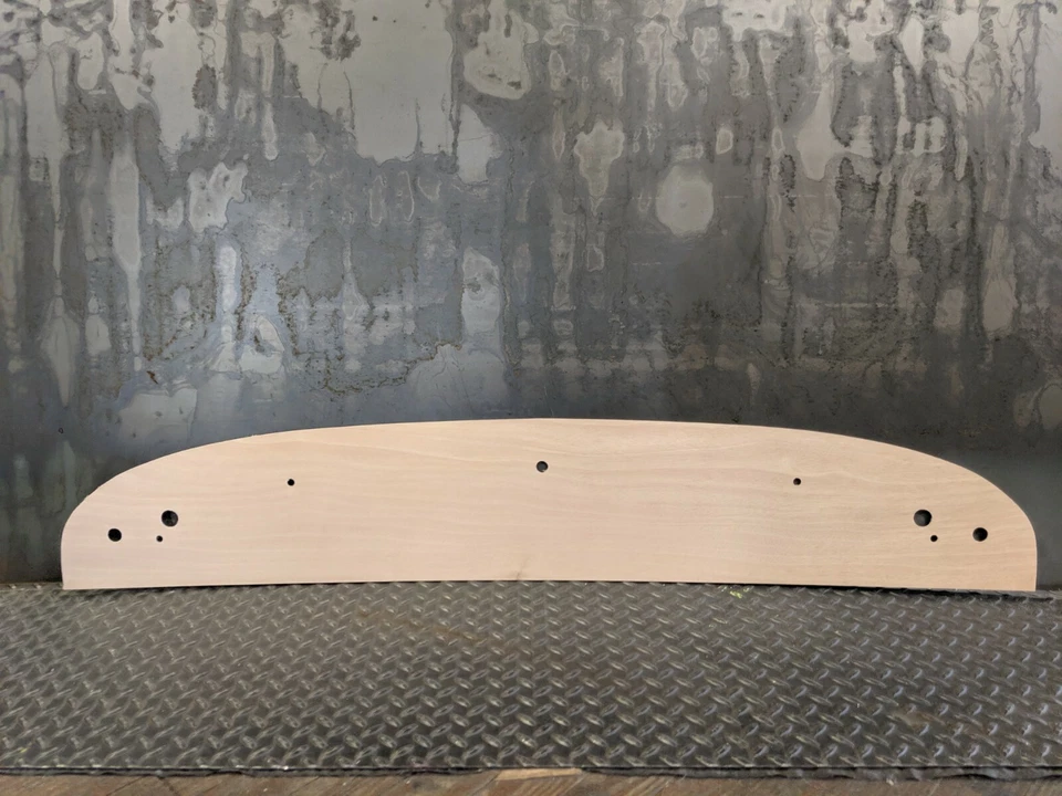 Заводская деревянная сменная панель задней полки BMW 2002 - Изображение 1 из 1