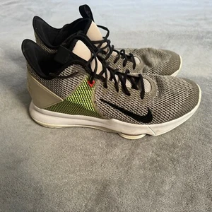 Nike LeBron Witness 4 String Volt Gray Basketball Sneakers Men’s Shoe Size: 13 - Picture 1 of 12