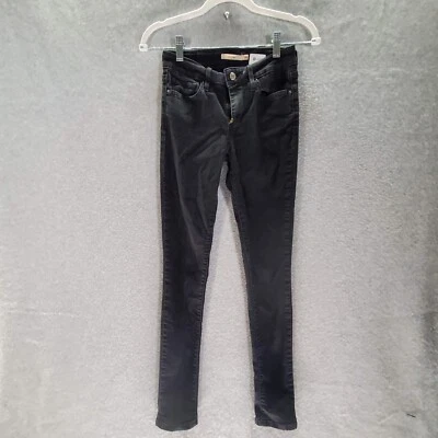 Pantalones de mezclilla para mujer Levi's 711 26 negros ajustados tiro bajo bolsillos 28" entrepierna informales Foto 1 de 4