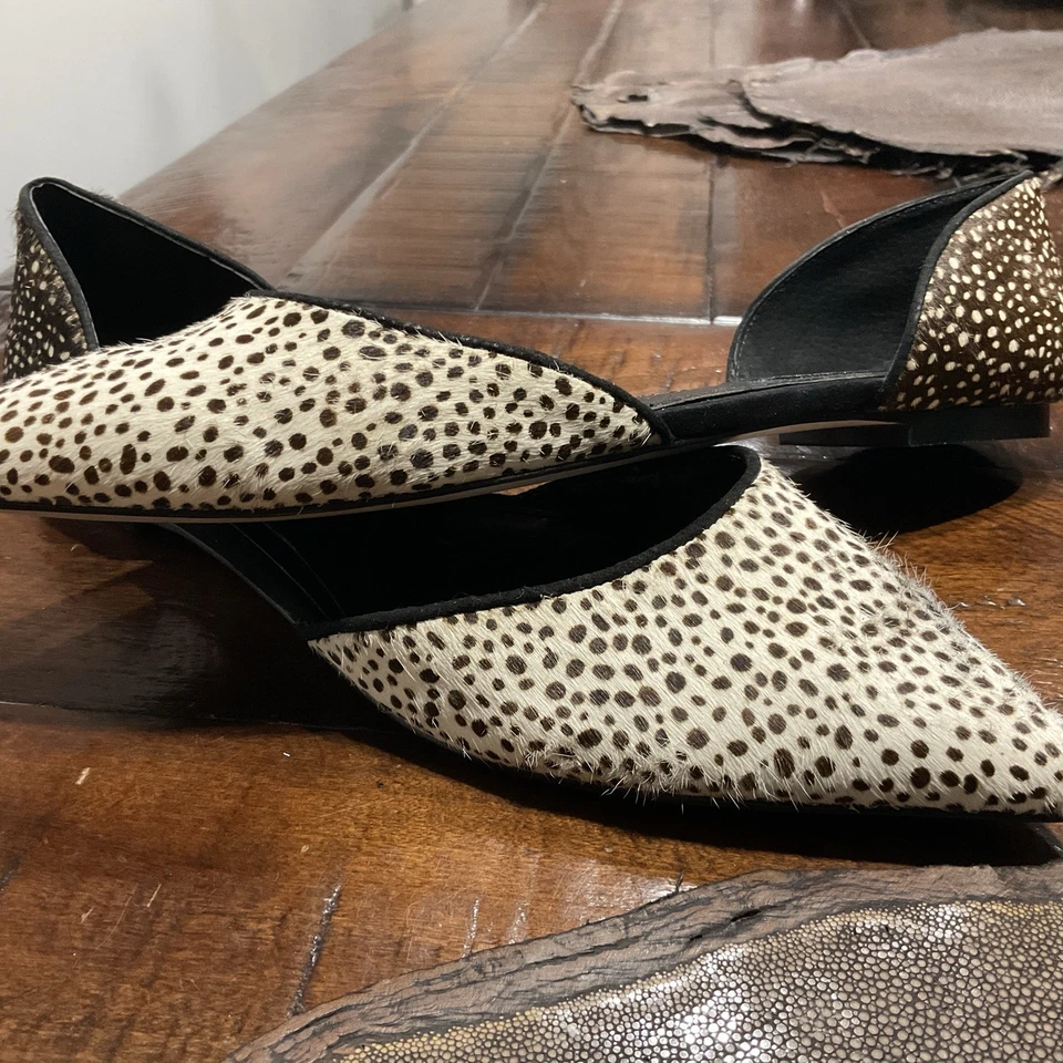 Planos de pelo de becerro del mercado negro de la Casa Blanca con estampado de animales 9,5 Foto 1 de 3