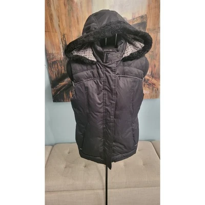 Chaleco acolchado negro para mujer UGG Australia talla mediana Foto 1 de 4