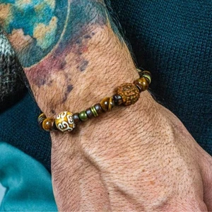 Pulsera larga de madera para surfista con dije de joyería africana con cuentas para hombre - Imagen 1 de 6