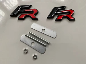 Gloss Red Metal FR Rear + Front Grill Badge Leon Ibiza Ateca Seat Arona Black - Picture 1 of 2