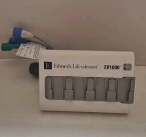 Caja de datos Edwards Lifesciences EV1000 con cable Flo Trac. - Imagen 1 de 6