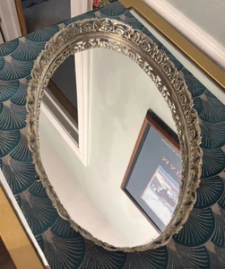 Bandeja de tocador de colección con espejo ovalado Ormolu de latón tono plateado Hollywood Regency - Imagen 1 de 8