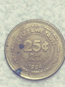 1984 Chuck E Cheese Token "In Pizza We Trust" - Picture 1 of 2