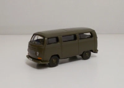 MÄRKLIN 18700 4MFOR Mezzo militare Tedesco VW-Bus "Personenwagen 8 Sitze" - Immagine 1 di 3