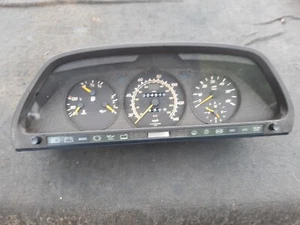 Instrument Cluster, Speedometer, Tank, DZM, Mercedes-Benz 350 SD W126 USA Version 1991 - Picture 1 of 12