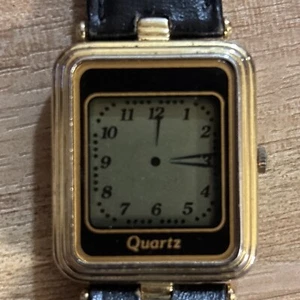 Pseudo "Analog" LCD Digital Watch All-Digitized Hands/Numbers 80's Collectible - Picture 1 of 6