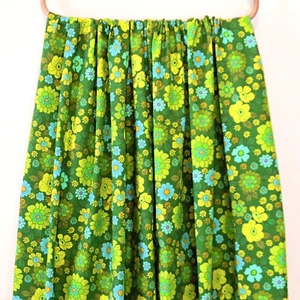 1.3m x 1.1m Cotton Fabric Vintage Style Retro Floral Adairs Sheet Remnant NEW - Picture 1 of 4