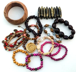 Vintage to Now Lot of 15 - 14 Wood Bead Stretch & 1 Wood Bangle Bracelets - Picture 1 of 3