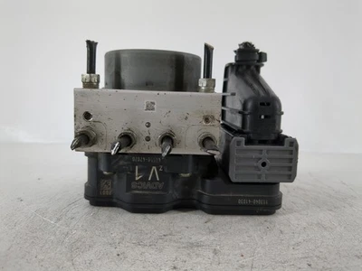 Módulo de control de bomba ABS Toyota Prius LJQSY Foto 1 de 4