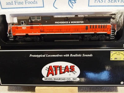 ATLAS 10004326 H.O.  DASH-8-39B  PROVIDENCE & WORCESTER  3903 pre-g+w DCC /SOUND - Image 1 of 3