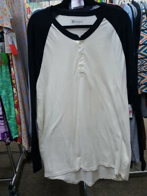 XL LulaRoe Mark Crema con Mangas Negras Foto 1 de 3