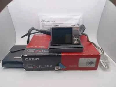 CASIO Exilim EX-Z700 7.2 MP Digital Compact Camera BOXED + Case  + Charger - Image 1 of 4