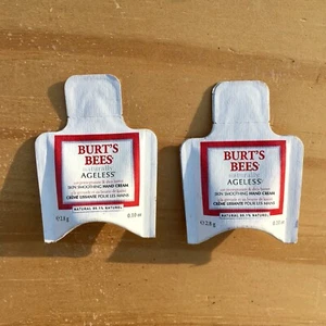 Burt's Bees Naturally Ageless mit Granatapfel & Sheabutter 2 Stück Gr. 0,10 oz - Bild 1 von 3