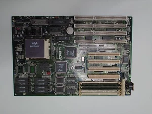 Socket scheda madre vintage 5 PCI bus locale Intel Pentium 100MHz - Foto 1 di 10