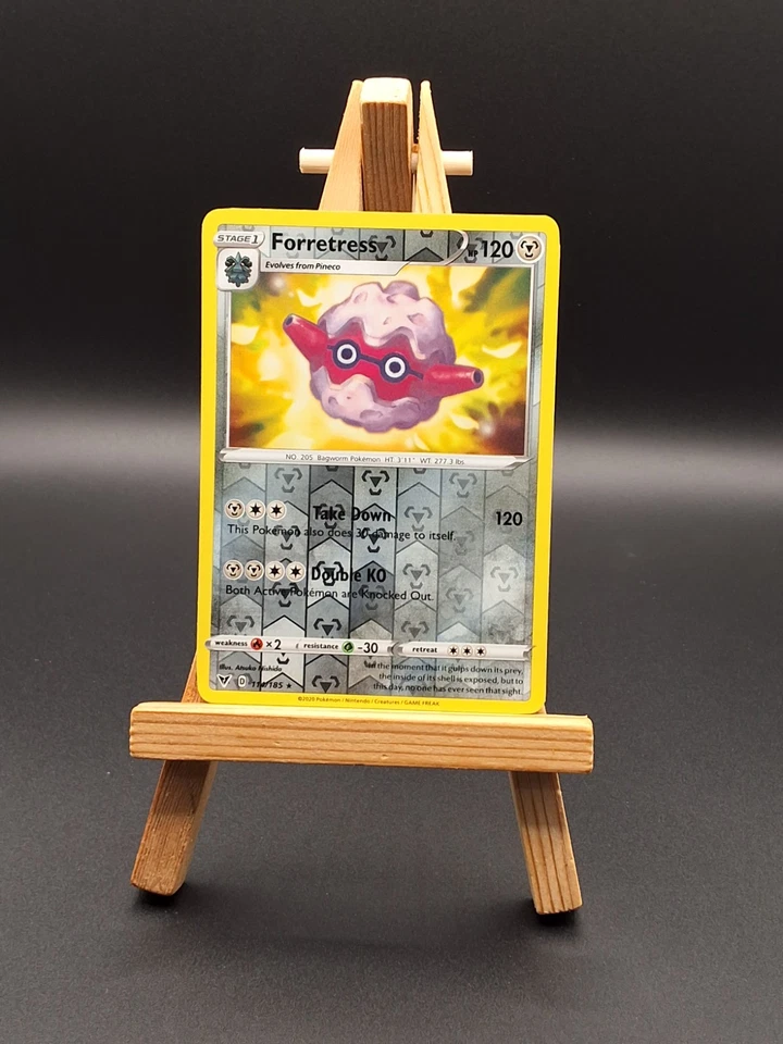 Forretress 114/185 Swsh04: Vivid Voltage Reverse Holo - Image 1 of 1