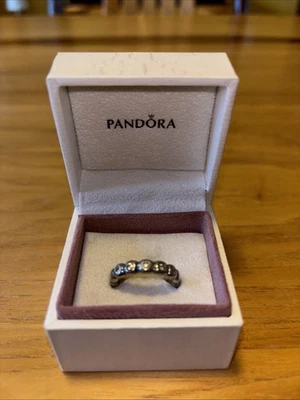 Anillo Pandora Plata de Ley Talla 6.   Piedra transparente desconocida. Foto 1 de 4