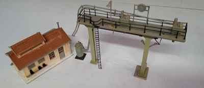 HO MAQUETTE MKD LAMPISTERIE / PORTIQUE SABLERIE NO JOUEF - Immagine 1 di 4