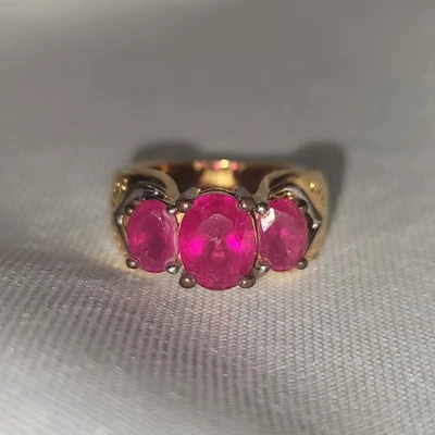 Mary Kay Cocktail Ring Vintage Mary Kay Size 7 Director's Ring - Image 1 of 4