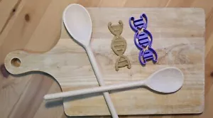 DNA Cookie Cutter. Fun Science Scientist Geek Baking Gift. - Picture 1 of 1