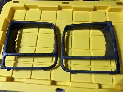 1984-1996 JEEP CHEROKEE LEFT Right DRIVER Passenger HEADLIGHT BEZEL Trim OEM Set - Image 1 of 4