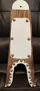 Stiefel- & Schuhentferner - Stiefelheber aus Holz - Nieten weiß Bootjack - Bild 1 von 10
