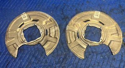 🚘 BMW 2011-2013 F10 535i задний левый и правый пылезащитный экран - Изображение 1 из 4